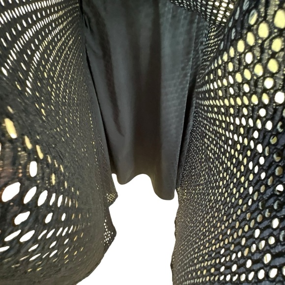 Eva Mandes Elegant Navy Blue Crochet Skirt - Picture 5 of 10